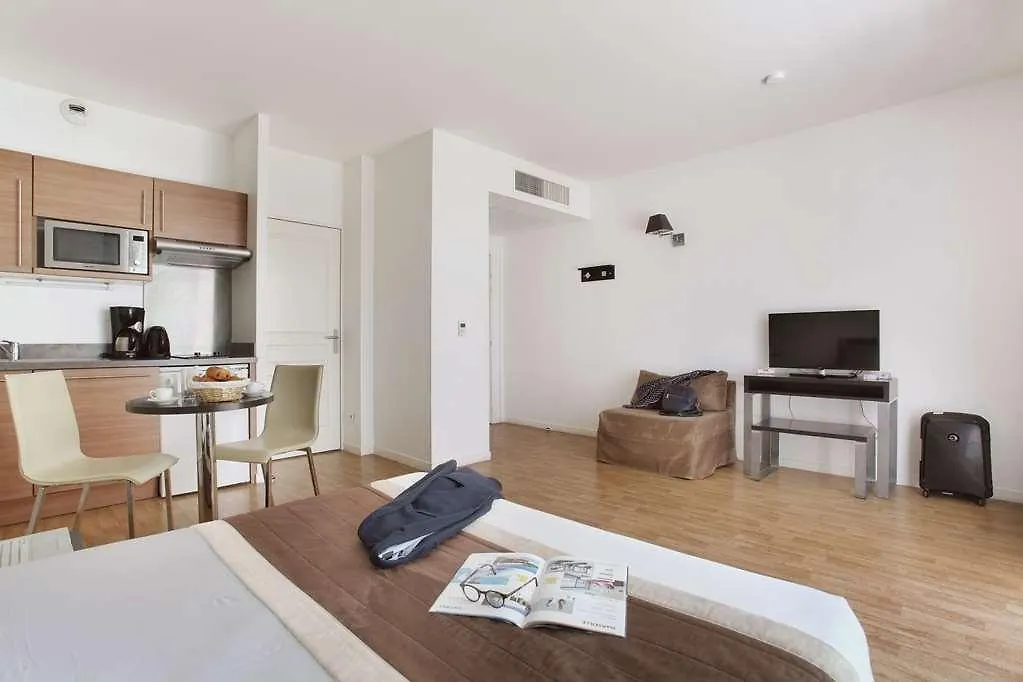 Отель Odalys City Les Hauts De La Principaute Босолей
